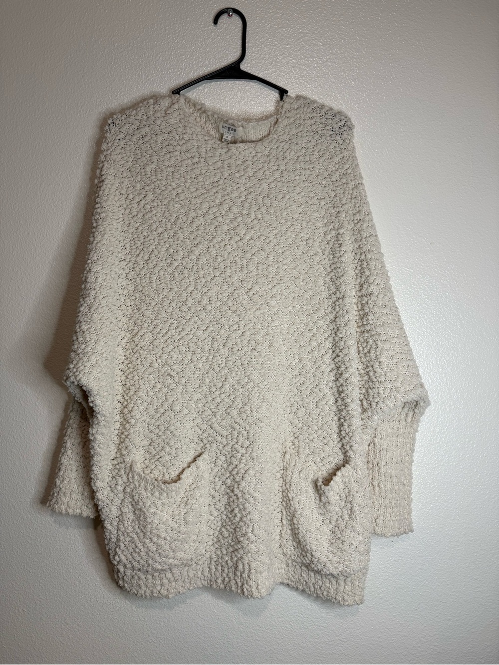 Umgee Pearl Bouclé Popcorn Knit Crewneck Sweater with Front Pockets Sz S (Box F